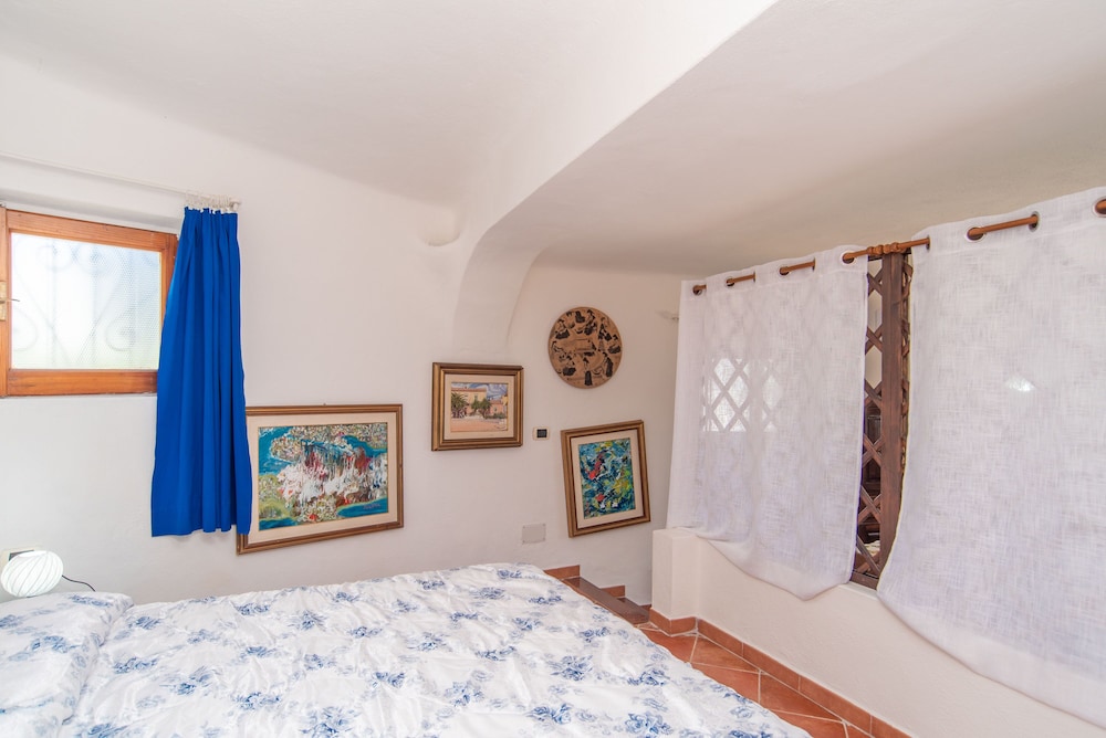 Studioapartment Close To The Beach With Terrace & Sea View; Parking Available, Pets Allowed - Palau