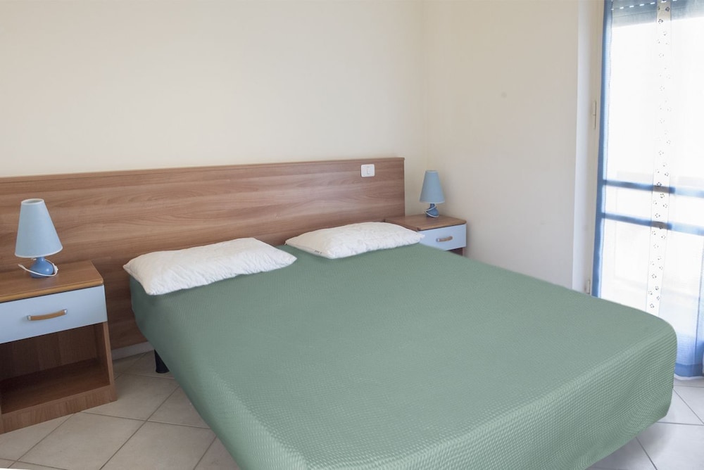 M030 - Marcelli, New Two-room Apartment Facing The Sea - Porto Recanati