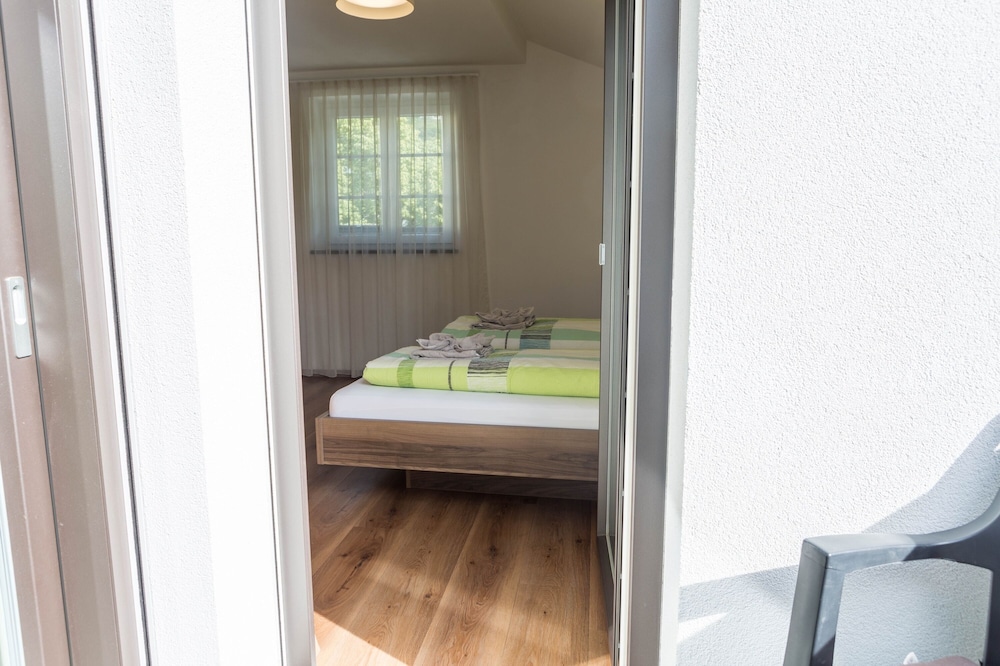 Cosy Apartment “Ferienwohnung Typ C” With Wi-fi & East View; Parking Available - Marling