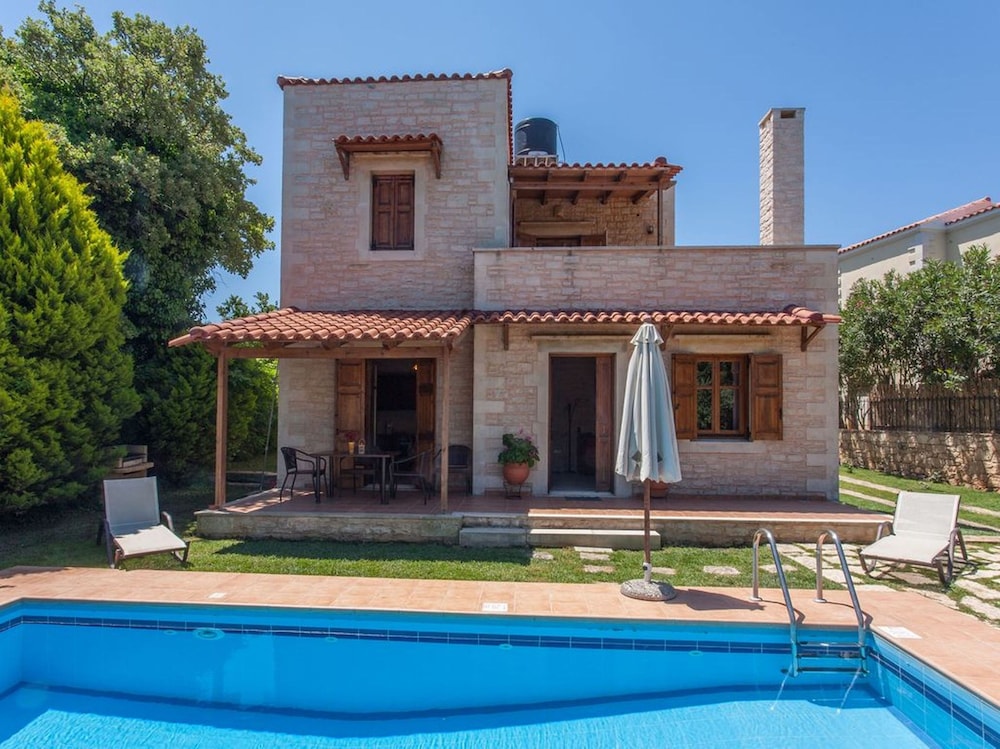 "Traditional Stone Villa Phaedra With Private Pool Near Beach" - Grecia