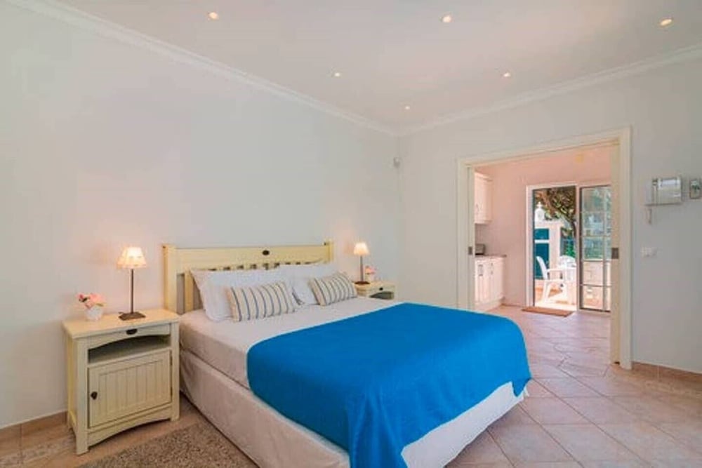 Central Vale Do Lobo Villa | 2 Bedrooms | Villa Vale Do Lobo 1211 | Private Pool | Algarve - Almancil
