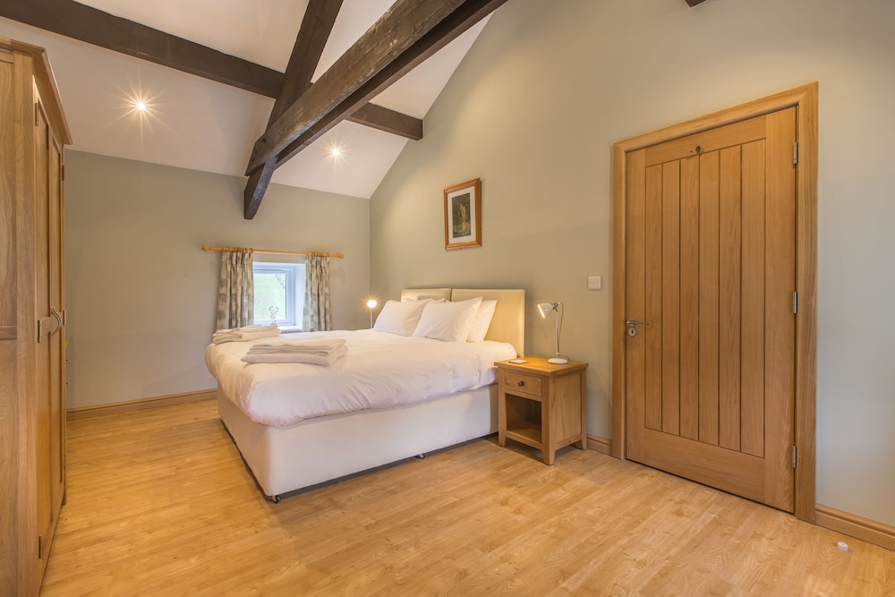 The Fuchsias - Three Bedroom House, Sleeps 6 - Isle of Man