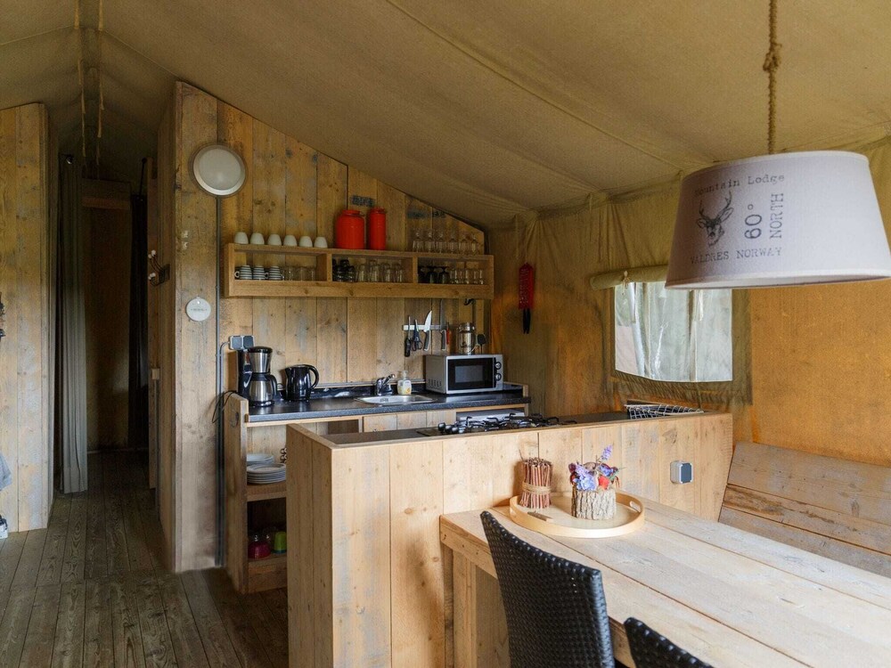Atmospheric Tent Lodge With Dishwasher, In Twente - Haaksbergen