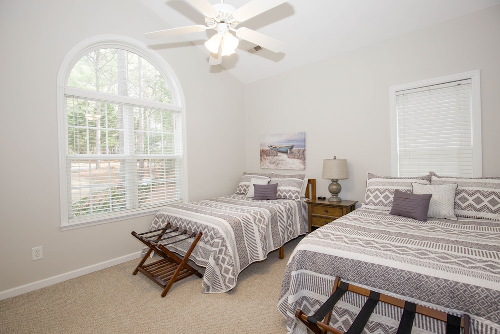 8 Full-size Beds On Idlewild - Available During 2024 Open - Pinehurst, NC