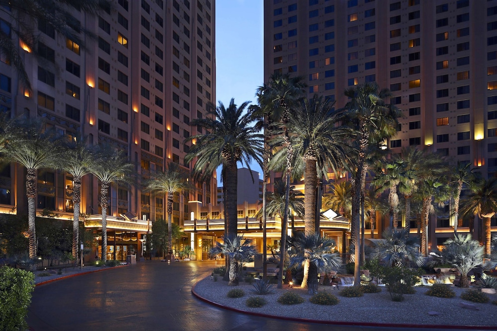 Elegant Resort In Las Vegas! The Boulevard By Hilton Club-studio - NAB Show