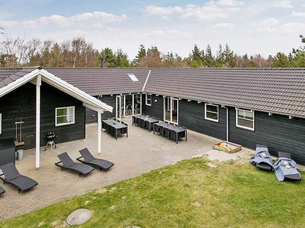 24 Person Holiday Home In Bl Vand - Blåvand