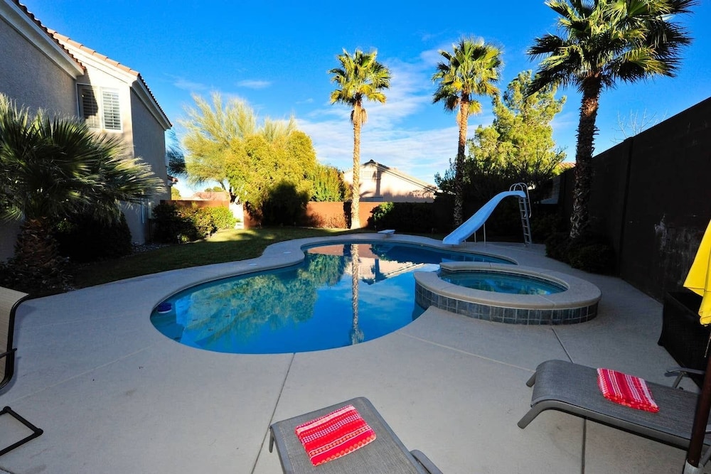 Swimming Pool, Hot Tub, Basketball Court, Putting Green, Family Friendly - Las Vegas