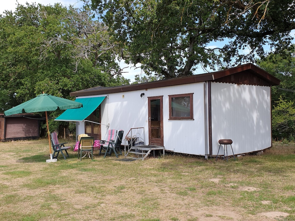 Mobile Home, For 2 Adults And 3 Children, Surrounded By Meadows With Animals - Alvernia
