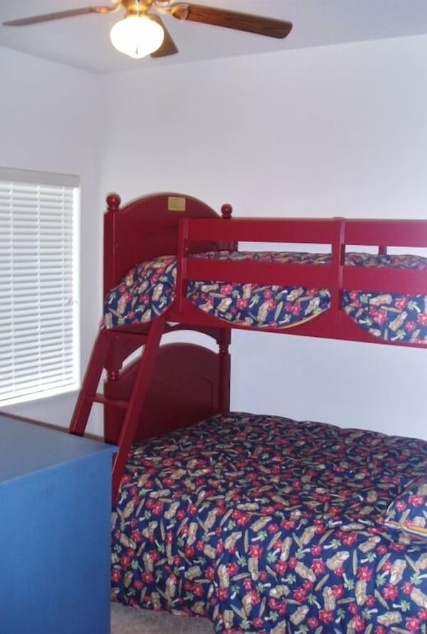 Amplios 3 Dormitorios En Waterside Village - Gran Piscina! - Mexico Beach, FL