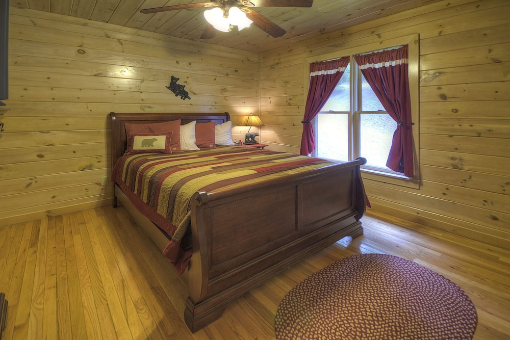 *Free Whitewater Rafting & Ziplining* Perfect Cozy Cabin For Anyone Interested In A Low-key Mountain Getaway - 布盧里奇