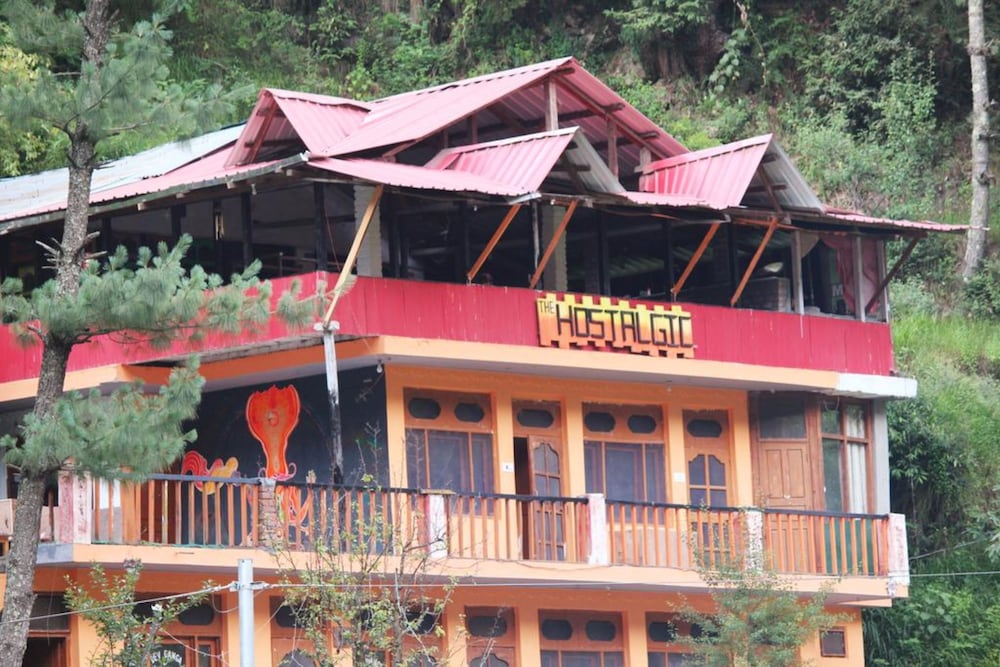 The Hostalgic Jibhi - Hostel - Mandi
