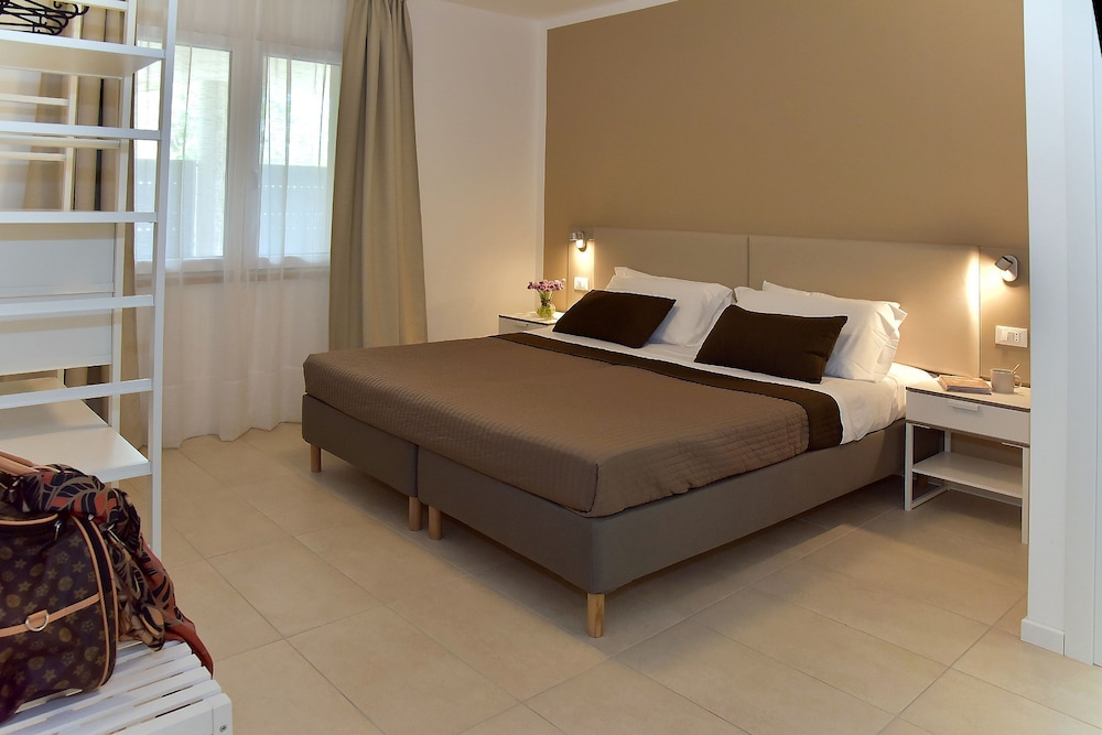 Attic | Garda Bloom Holiday Apartments At Lake Garda - Padenghe sul Garda