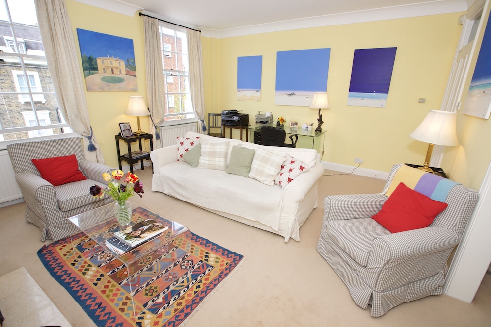 Delightful 2 Bed Flat, Very Close To Victoria! - Chelsea - London