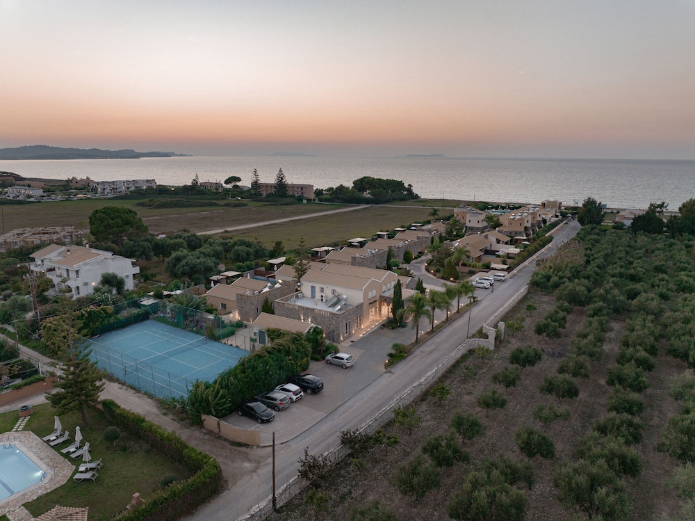 Restia Suites Exclusive Resort - Adults Only - Kassiopi