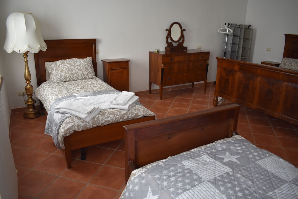 Apartment With Independent Entrance With Private Garden - Lazise, Italia