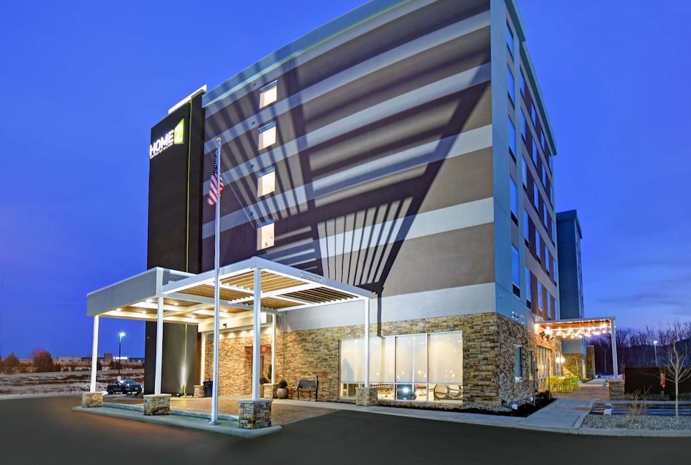 Home2 Suites By Hilton Columbus - Columbus, IN