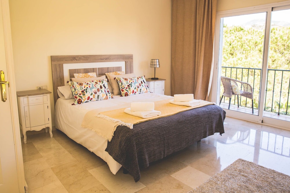 Luxury 2 Bed With Amazing Golf Views - Marbella* - Benahavís