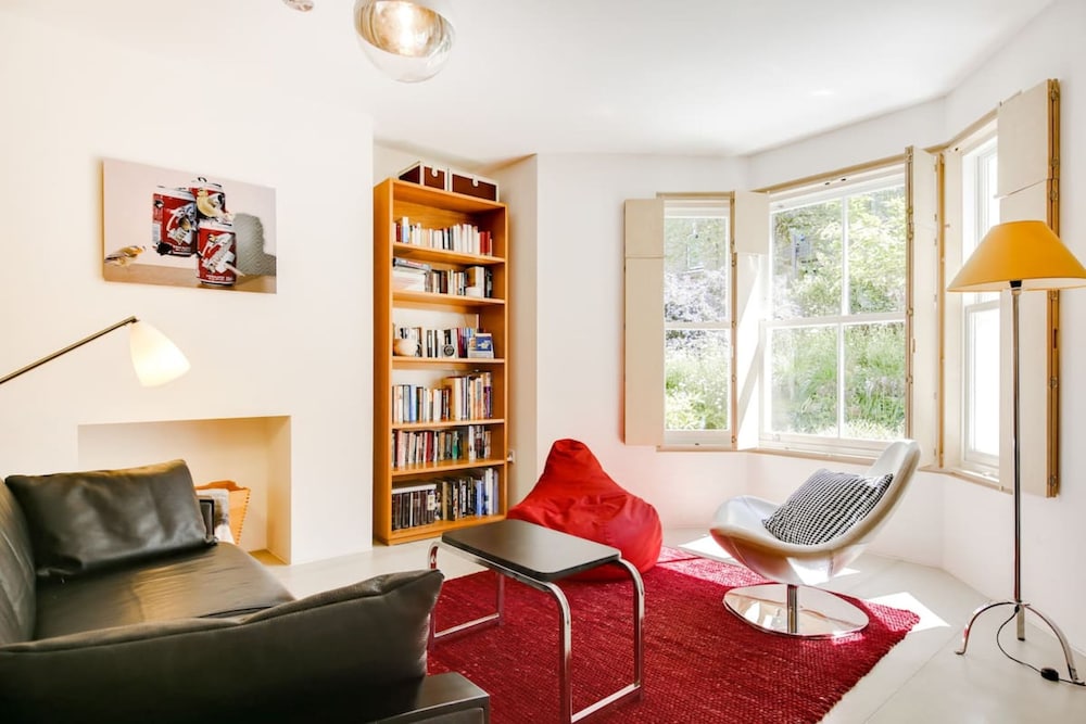 Stylish Bright Apartment W Private Garden - Ravensbourne University London