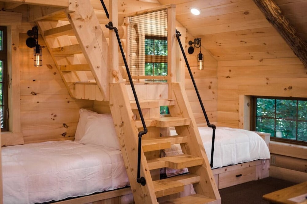 Incredible Treehouse With Treetop Views - Sleeps Up To 6 - ベルリン, OH