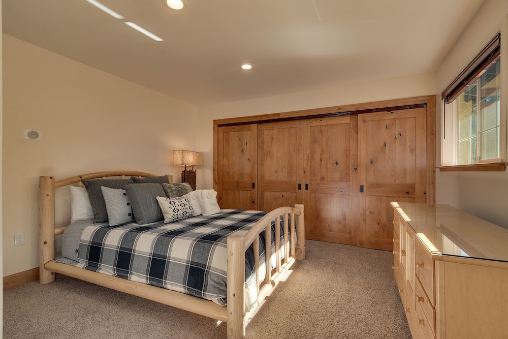 The Grand Lake Tahoe Lodge, 6 Bedroom (Sl245) - 게노아