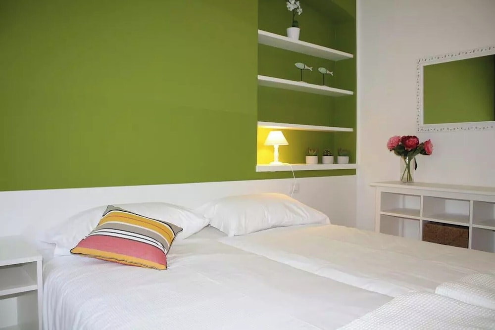 Spacious And Elegant Holiday Apartment "Mandorlo" With Balcony And Air Conditioning - Riva del Garda