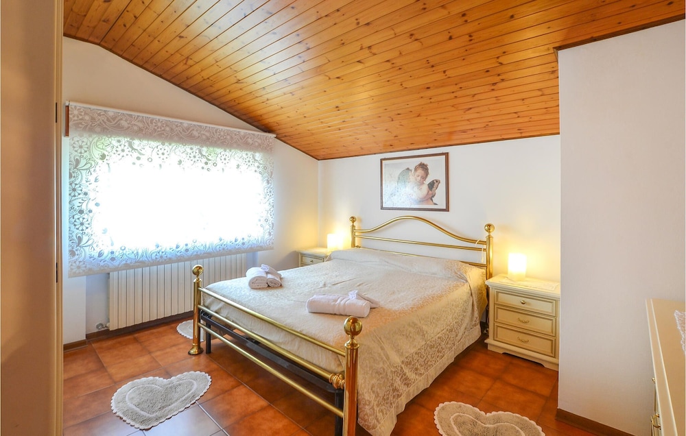 Bright Apartment In A Two-family House In The Town Of Enemonzo, In The Friuli Venezia Giulia Region. - Ravascletto