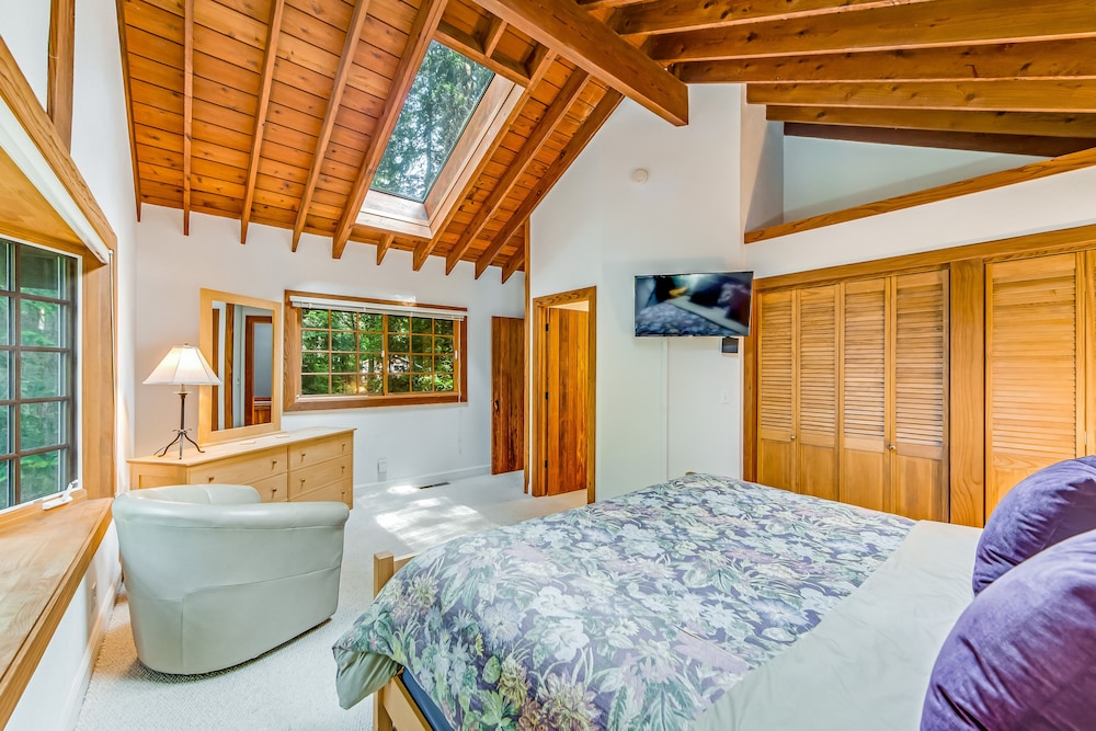 Secluded House With Wifi, Private Hot Tub, Wood Burning Fireplace - Mendocino, CA