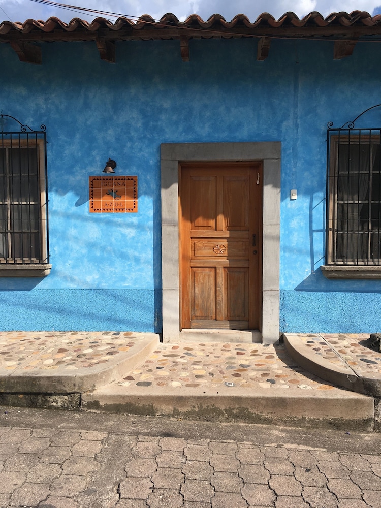 Hostel Iguana Azul - Honduras