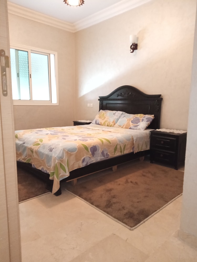 Apartment Located In The City Center, A Few Steps From The Beach, Cafes, Restaurant - Mohammédia