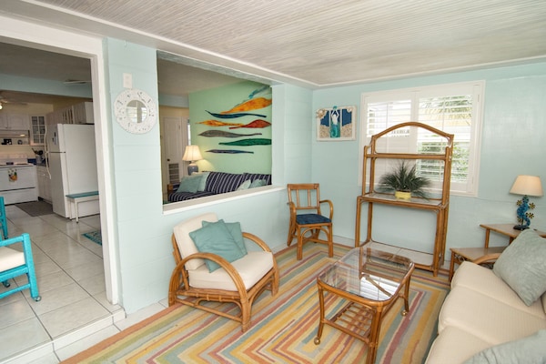 Monthly Specialsthe Mermaid House - Pet Friendly.hottub Walk To Beach! - Ormond Beach, FL