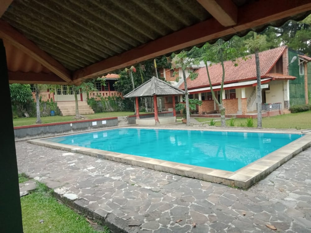 Cunang Hill Hotel & Resort - Bogor