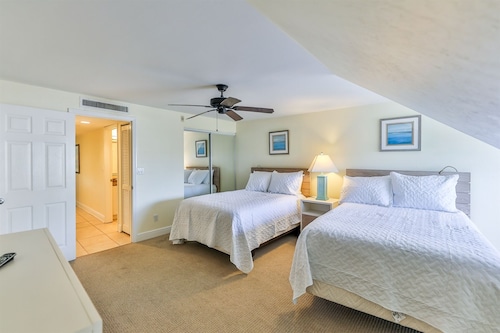 South Villa 5310 - Three Bedroom Condo With Bay Views - Captiva, FL