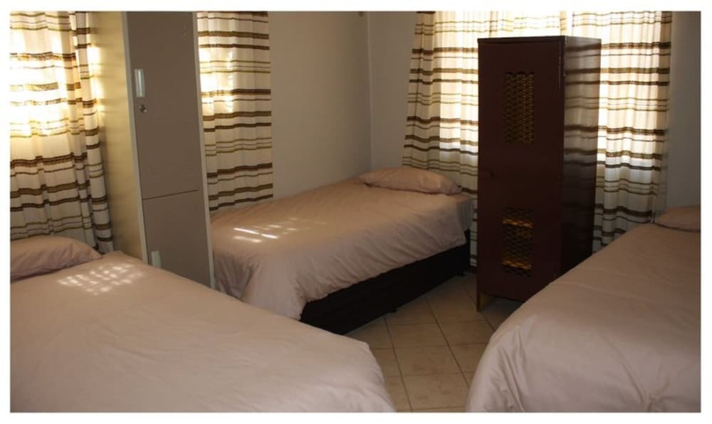 Room In Guest Room - Old Farmhouse For 3 In Limpopo Province - Lephalale
