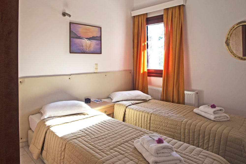 Two Bedroom Apartment Including Car Rental And Breakfast - Santorini