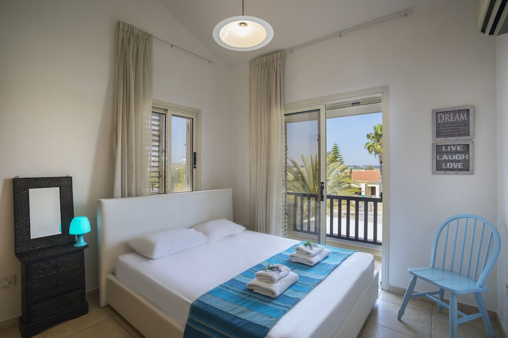 The Ultimate Guide To Renting Your Luxury 3 Bedroom Villa On The Beach, Larnaca Villa 1394 - Cipro