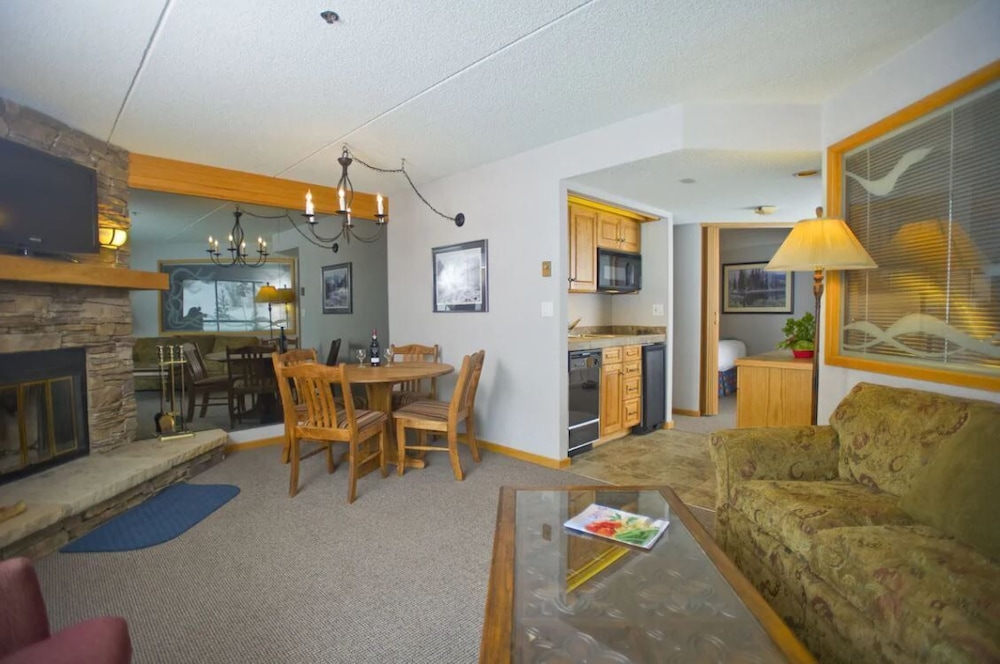 Beaver Run Resort & Conference Center-  Colorado Suite - Breckenridge, CO