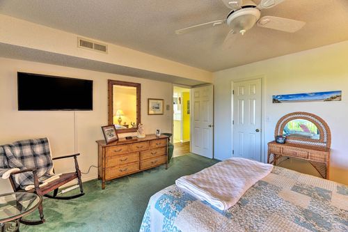 Point Emerald Resort Retreat with Beach Access! - Emerald Isle, NC