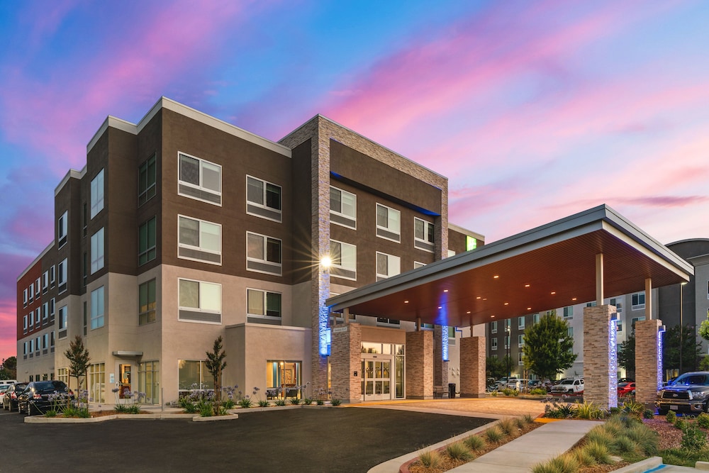 Holiday Inn Express & Suites Suisun City, An Ihg Hotel - Vacaville, CA