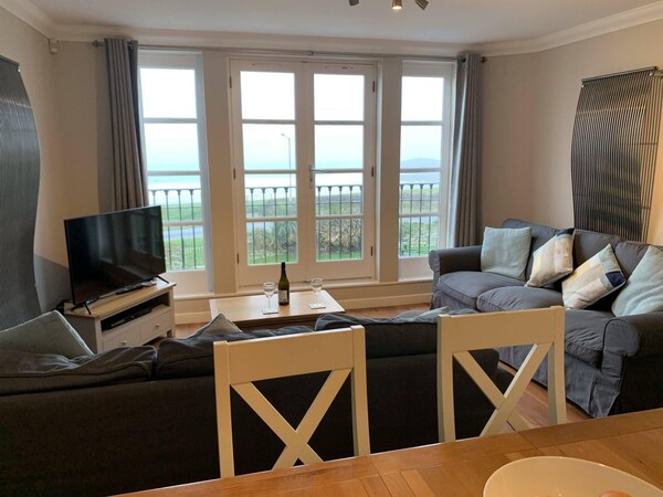 Luxury 3 Bedroom Georgian Style Town House Overlooking Fistral Beach - Pentire