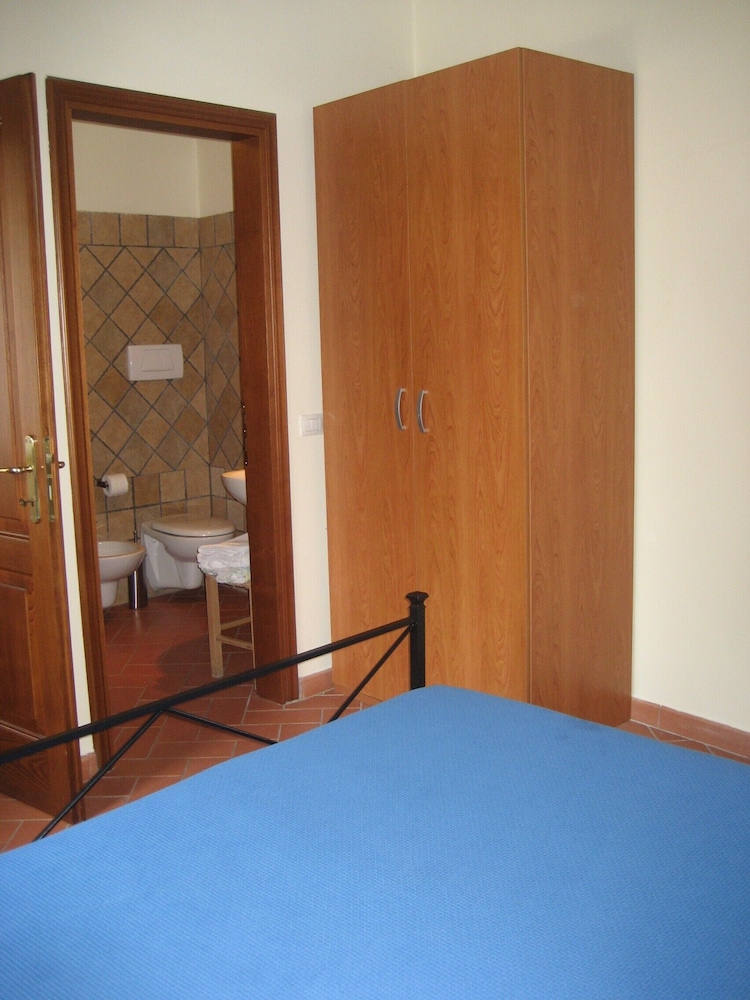 "Blue" Two-room Apartment In Farmhouse With Swimming Pool 8 Km From The Center Of Florence - Florencia, Italia