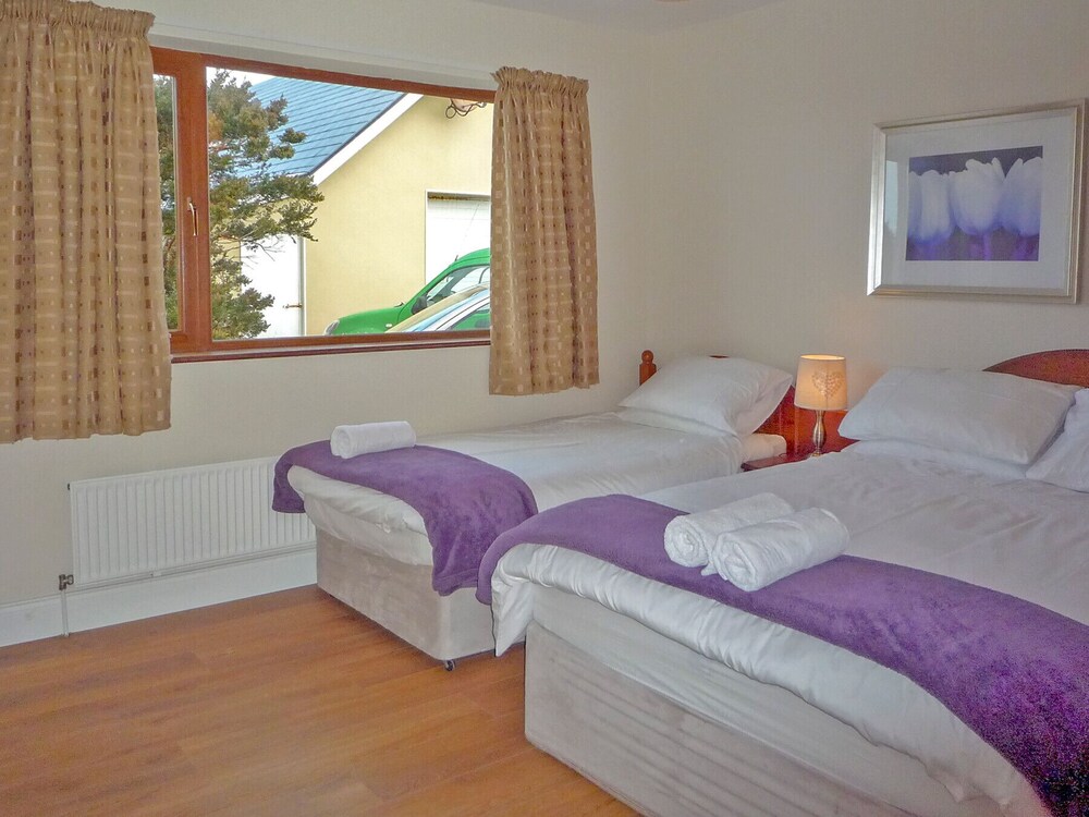 Beahy Lodge Holiday Home by Trident Holiday Homes - Dingle Peninsula