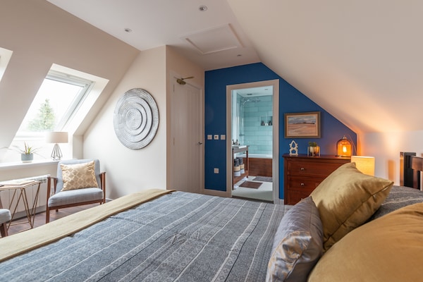 Inverness City Centre: Enhanced Clean, Luxury 3 Bedroom, 2 Bath, Private Parking - 印威內斯