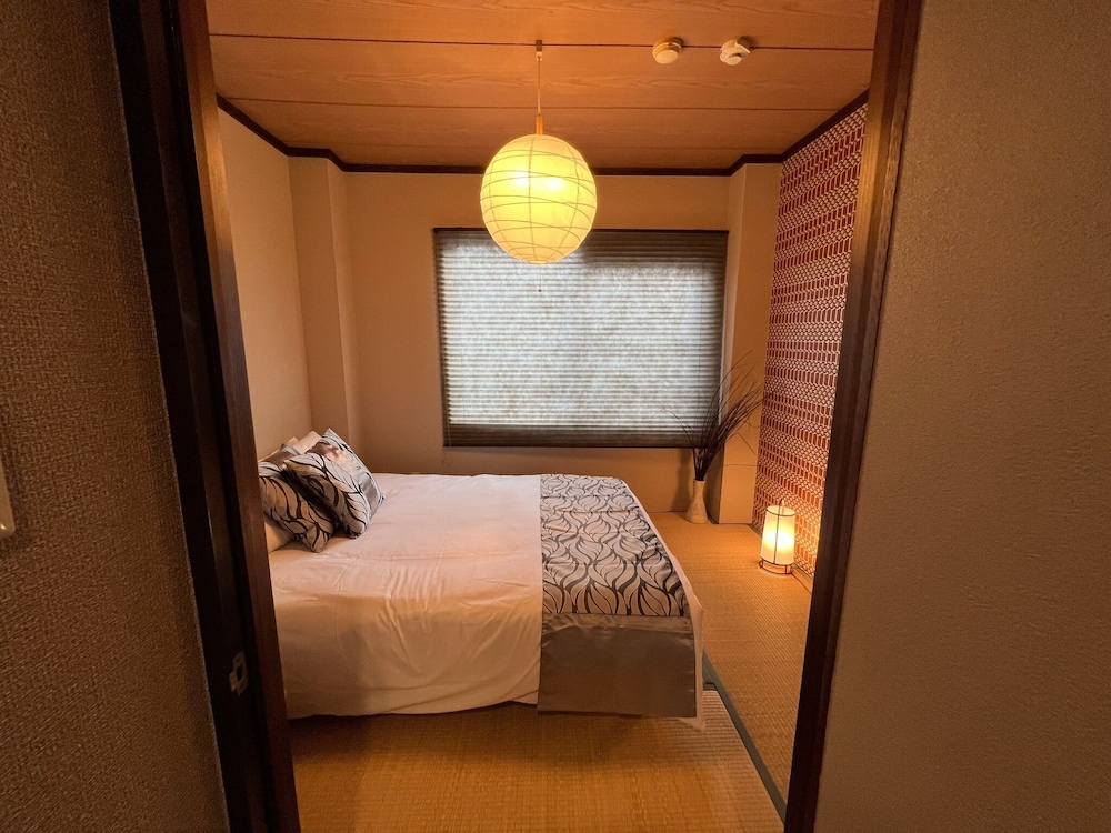 Parking Available Private House3 Showers4 Mins  Namba By Train - Mon World Tea House / Osaka ŌSaka - Osaka
