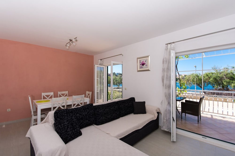 New Beach 4 Star Luxury Apartment 3 Bedrooms 3 Bathrooms, Free Boat Berth - Horvátország