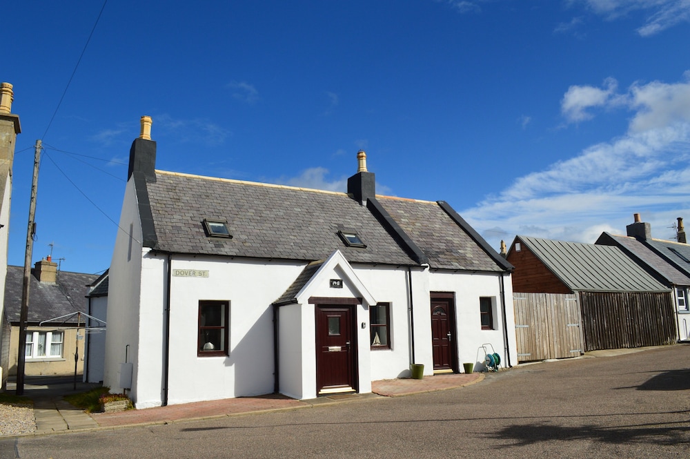 4-bed Cottage In Portknockie, Near Cullen, Moray - Cullen