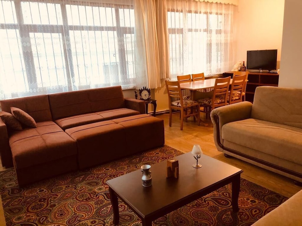 Eine Wohnung Mit Drei Schlafzimmern In Sultanahmet - Fatih