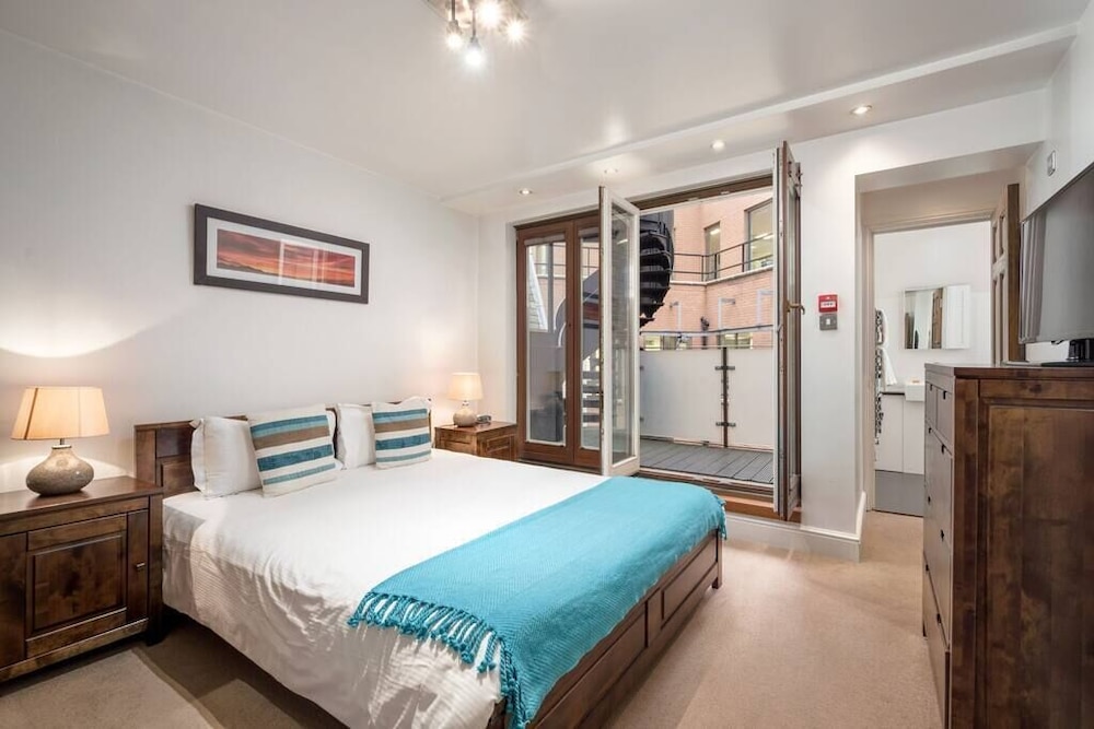 Apartment 5, 48 Bishopsgate - Stamford Hill - London