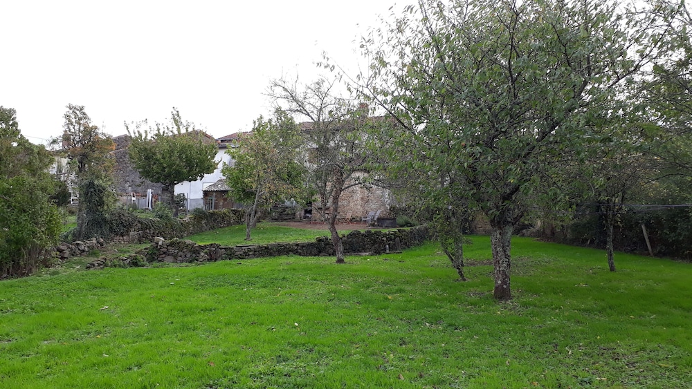 Idyllisch Stenen Huis Met 2 Slaapkamers In Het Gehucht Limousin, Op 5 Minuten Van Chateauponsac - Haute-Vienne