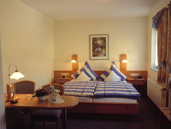 Hotel Zur Krone - Double Room Shower / Wc - Gerolstein