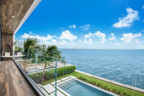 Best Bayfront View In Miami-2019 Modern Construction-villa W/pool - Miami Beach, FL